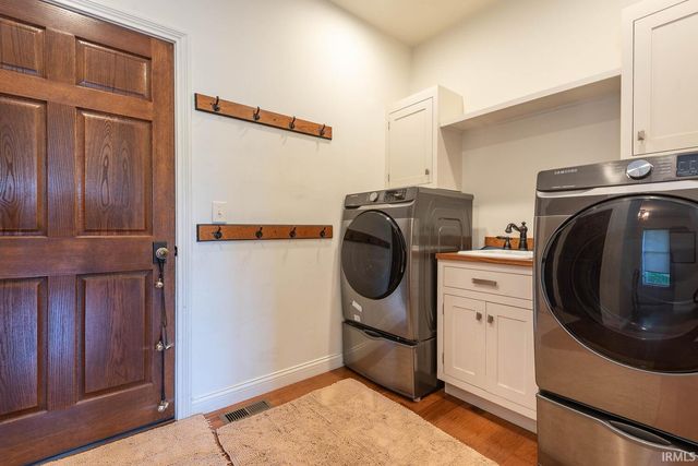 6404 N Braksway Drive, Bloomington, IN 47408