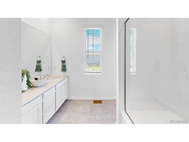 15556 Gilpin Ave, Parker, CO 80134