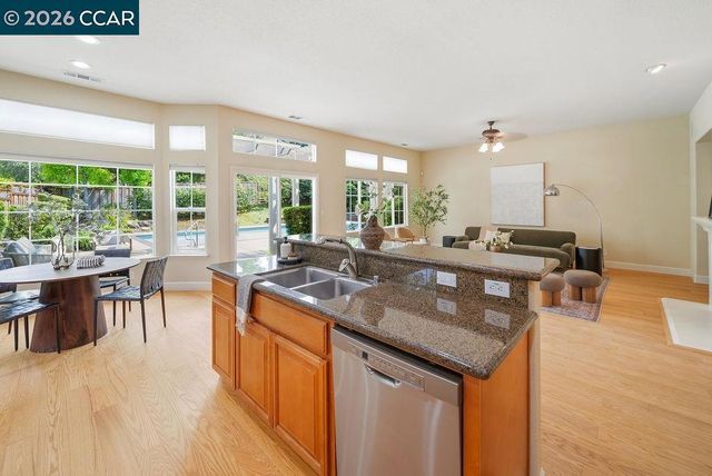 1151 Keaveny Ct., Walnut Creek, CA 94597