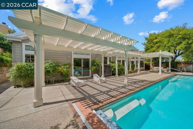 1151 Keaveny Ct., Walnut Creek, CA 94597