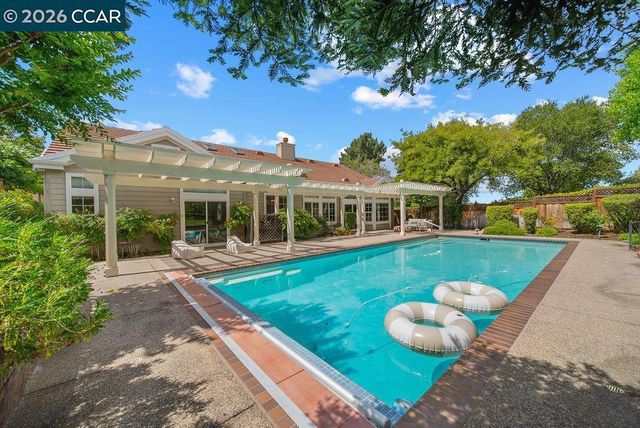 1151 Keaveny Ct., Walnut Creek, CA 94597