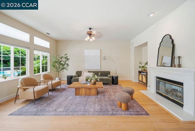 1151 Keaveny Ct., Walnut Creek, CA 94597