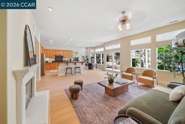 1151 Keaveny Ct., Walnut Creek, CA 94597