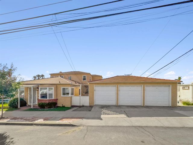 1558-1564 Ebers St., San Diego, CA 92107