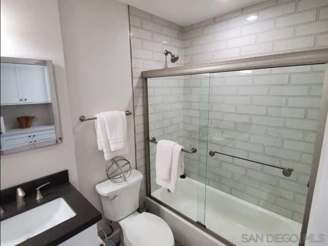 1558-1564 Ebers St., San Diego, CA 92107