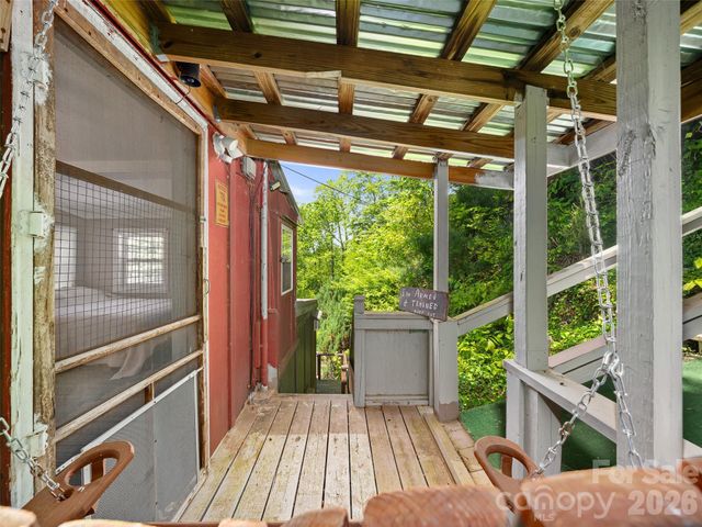 1331 Georges Fork Road, Burnsville, NC 28714