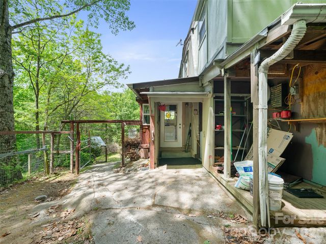 1331 Georges Fork Road, Burnsville, NC 28714