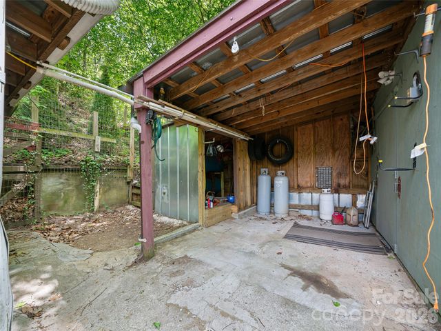 1331 Georges Fork Road, Burnsville, NC 28714