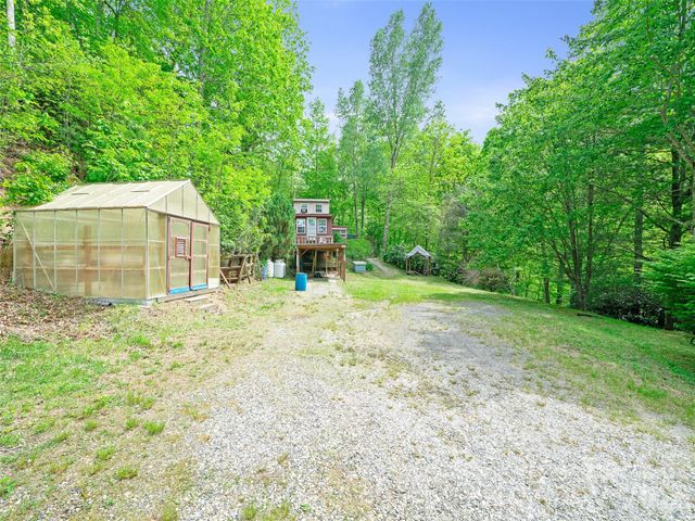 1331 Georges Fork Road, Burnsville, NC 28714
