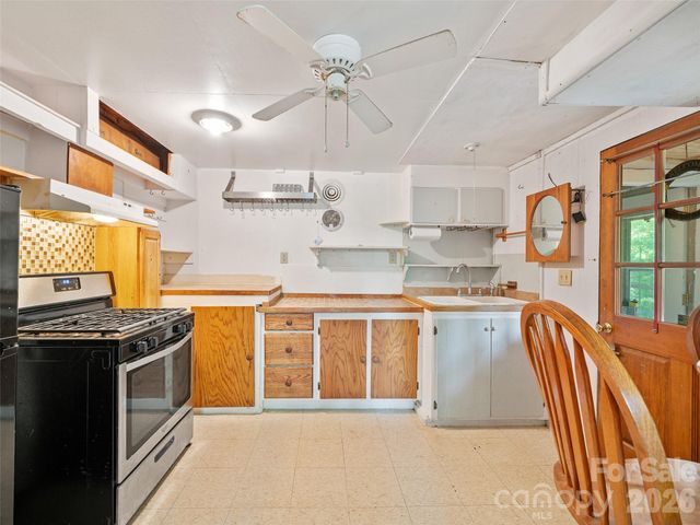 1331 Georges Fork Road, Burnsville, NC 28714