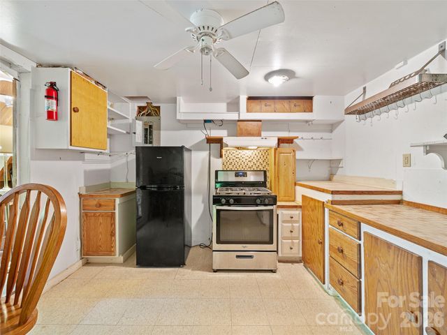 1331 Georges Fork Road, Burnsville, NC 28714