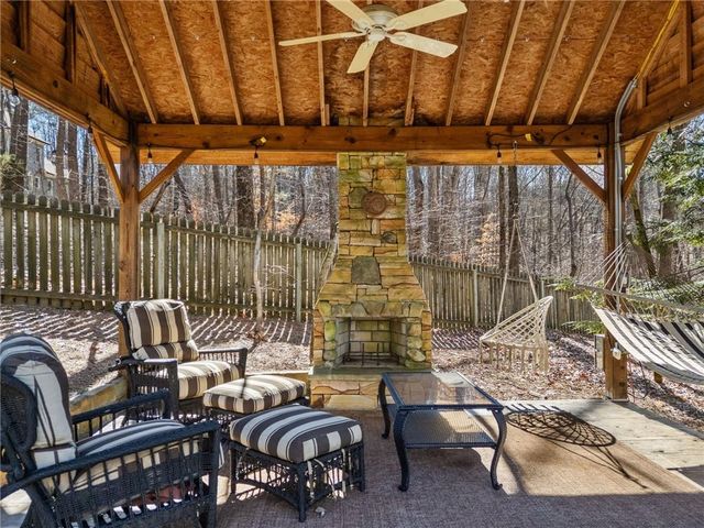 806 Waterford Estates Manor, Canton, GA 30115