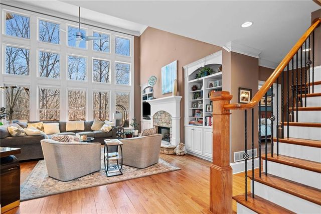 806 Waterford Estates Manor, Canton, GA 30115