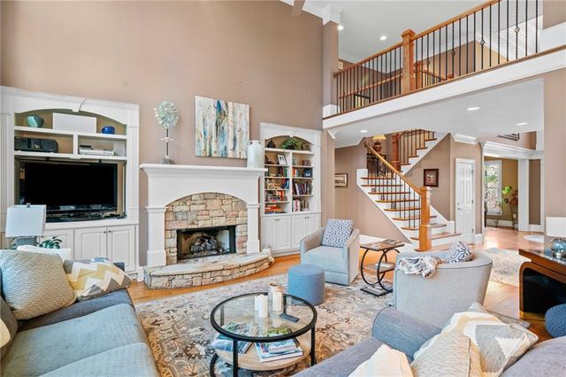 806 Waterford Estates Manor, Canton, GA 30115