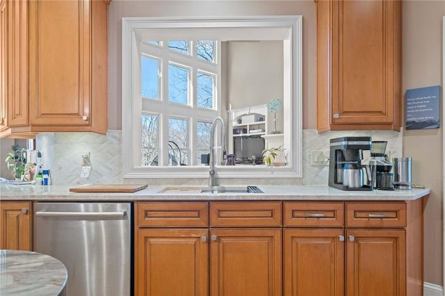 806 Waterford Estates Manor, Canton, GA 30115
