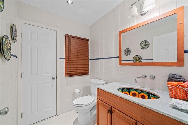 806 Waterford Estates Manor, Canton, GA 30115