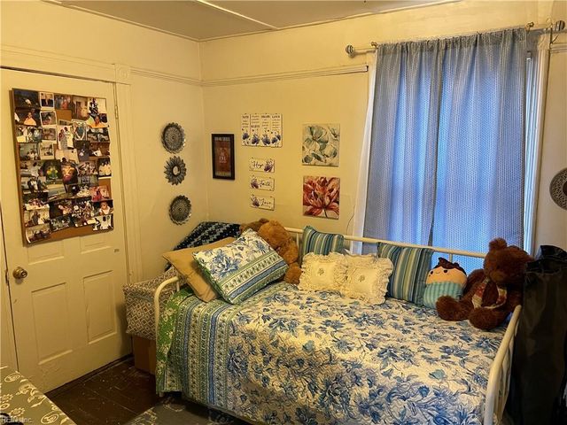 323 Poplar AVE, Newport News, VA 23607