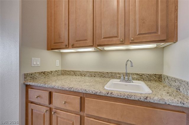 2012 Oliver Springs Street, Henderson, NV 89052