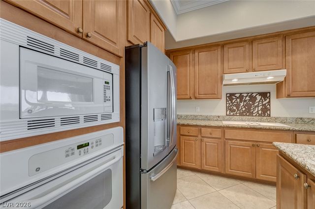2012 Oliver Springs Street, Henderson, NV 89052