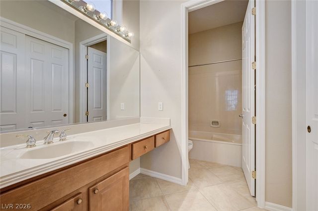 2012 Oliver Springs Street, Henderson, NV 89052