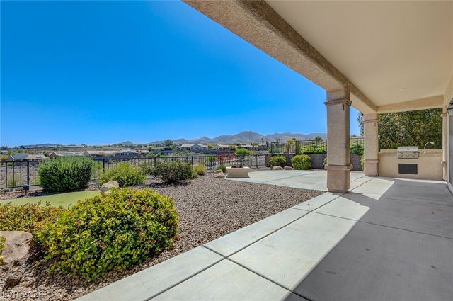 2012 Oliver Springs Street, Henderson, NV 89052