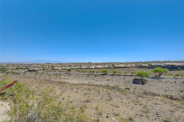 2012 Oliver Springs Street, Henderson, NV 89052