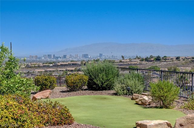 2012 Oliver Springs Street, Henderson, NV 89052