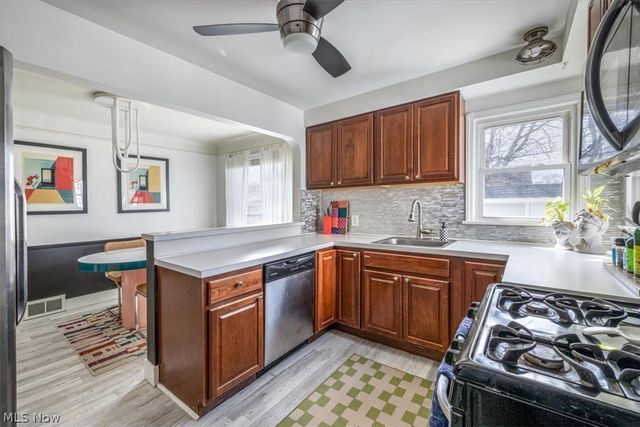 7907 Renwood Drive, Parma, OH 44129