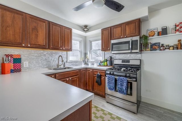 7907 Renwood Drive, Parma, OH 44129