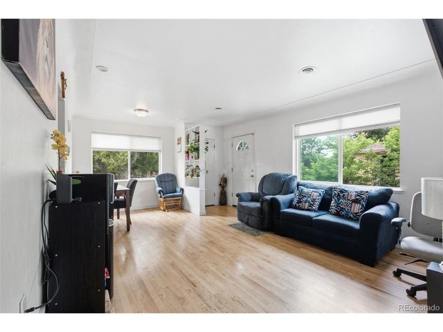 1164 Dallas St, Aurora, CO 80010