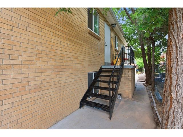1164 Dallas St, Aurora, CO 80010