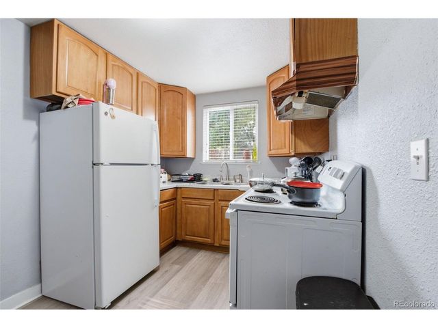 1164 Dallas St, Aurora, CO 80010