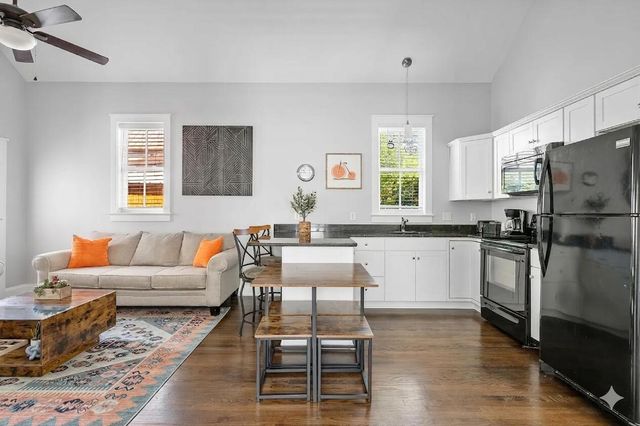 23 H Street, Charleston, SC 29403