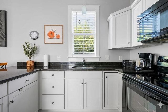 23 H Street, Charleston, SC 29403