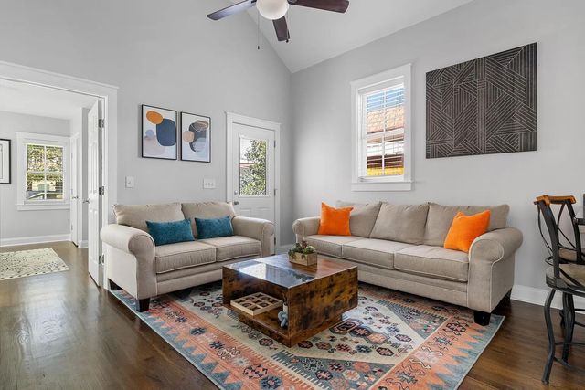 23 H Street, Charleston, SC 29403
