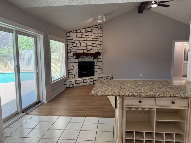 4105 Gentle Springs Drive, Arlington, TX 76001