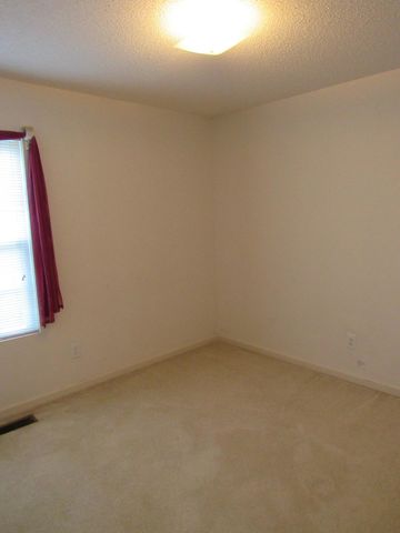 138 Kensington Way, Aberdeen, NC 28315