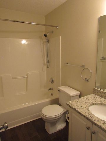 138 Kensington Way, Aberdeen, NC 28315