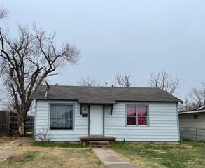 940 COLUMBINE Street, Amarillo, TX 79107