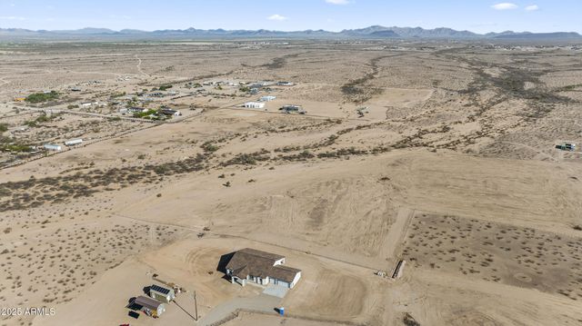 1041 N 371ST Lane, Tonopah, AZ 85354
