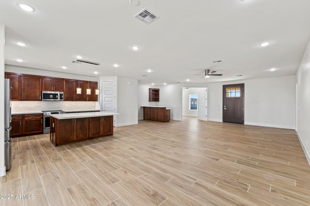 1041 N 371ST Lane, Tonopah, AZ 85354