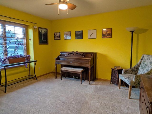 802 Chickadee Drive, Cambridge, WI 53523