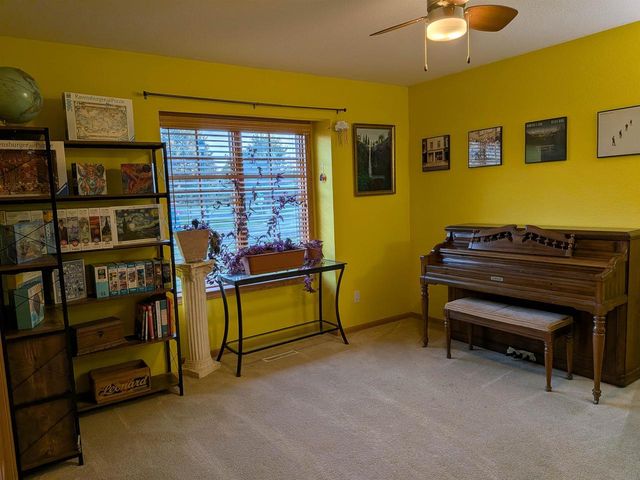 802 Chickadee Drive, Cambridge, WI 53523