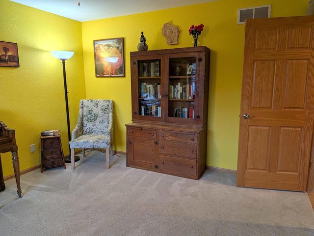 802 Chickadee Drive, Cambridge, WI 53523