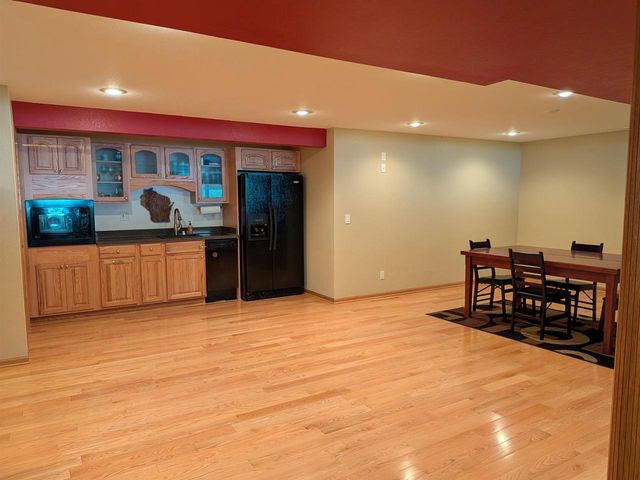 802 Chickadee Drive, Cambridge, WI 53523