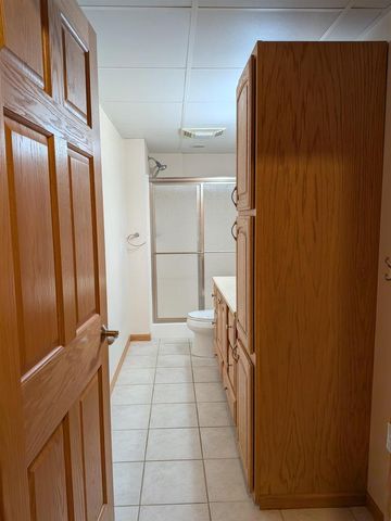 802 Chickadee Drive, Cambridge, WI 53523