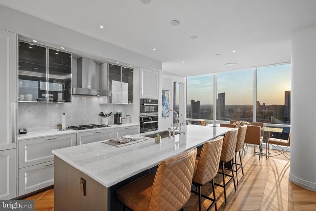 300 International Dr Unit 2303, Baltimore, MD 21202