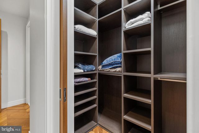 300 International Dr Unit 2303, Baltimore, MD 21202