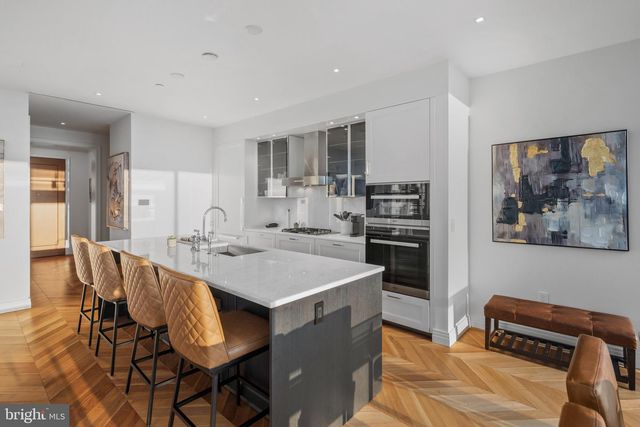 300 International Dr Unit 2303, Baltimore, MD 21202