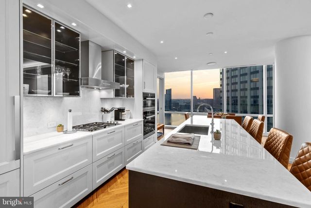 300 International Dr Unit 2303, Baltimore, MD 21202